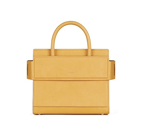 GIVENCHY